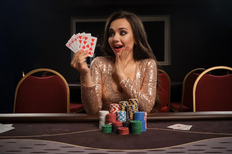 Tim nicetogel di pusat operasi Jakarta dengan pusat dukungan pelanggan